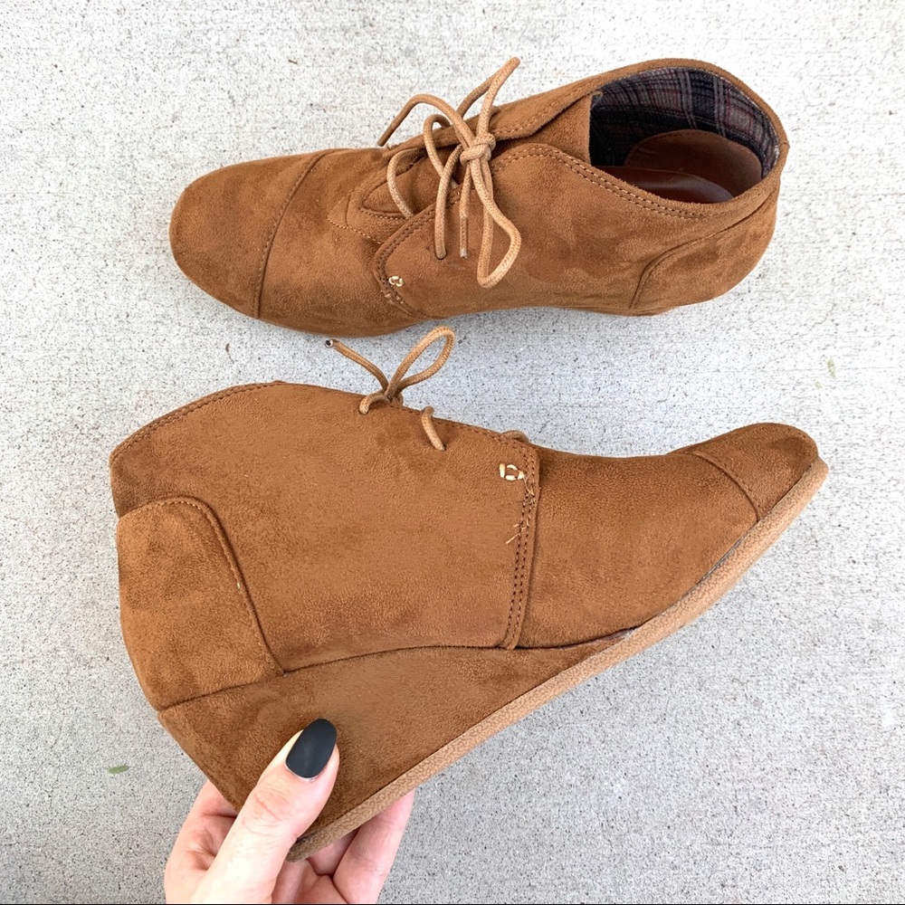 New Vegan Suede Brown Tan Lace Up Wedges Booties - Picture 8 of 8
